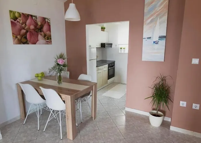 House Of Albina- 10 M Od Mora Casa vacanze Zara