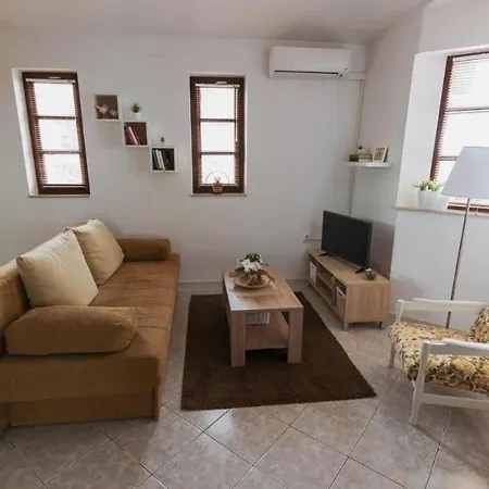 Feriehus House Of Albina- 10 M Od Mora Zadar