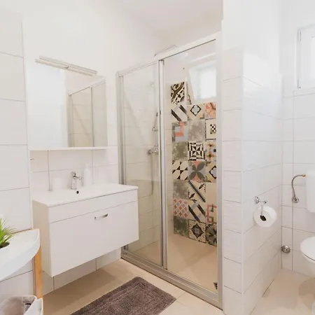 Ferienhaus House Of Albina- 10 M Od Mora *