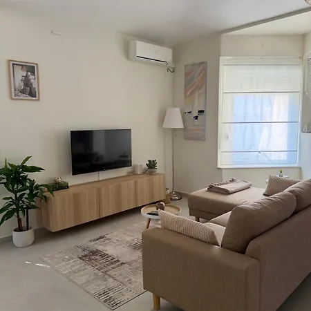 House Of Albina- 10 M Od Mora Ferienhaus Zadar